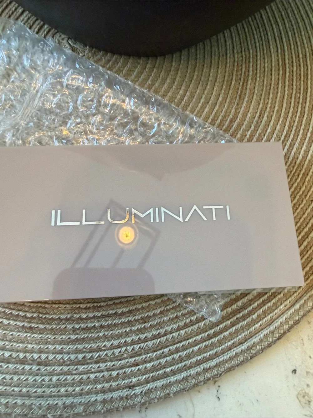 Illuminati Neutral Rose Eyeshadow Palette 12 Soft Pink & Mauve Shades w/ Mirror